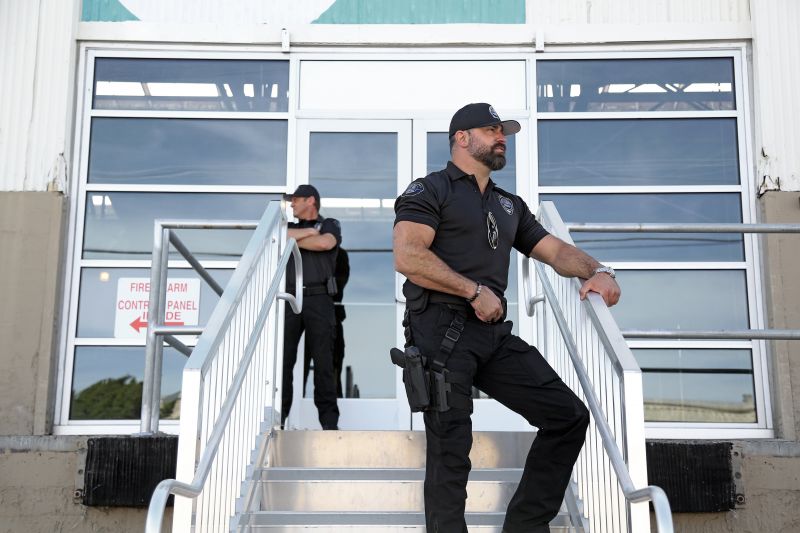 Key Differences Between Executive Protection And Traditional Security Services